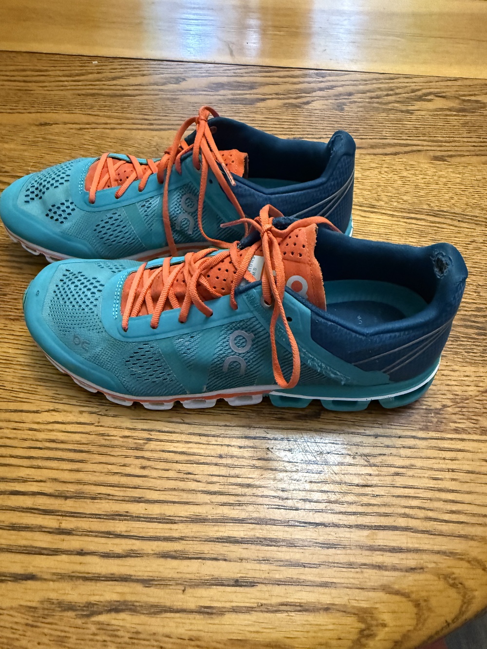 On Cloudflow Shoes Womens Size 9.5 Lightweight Running Athletic Trainers